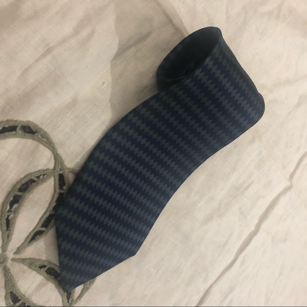 Diamond print Valentino silk tie